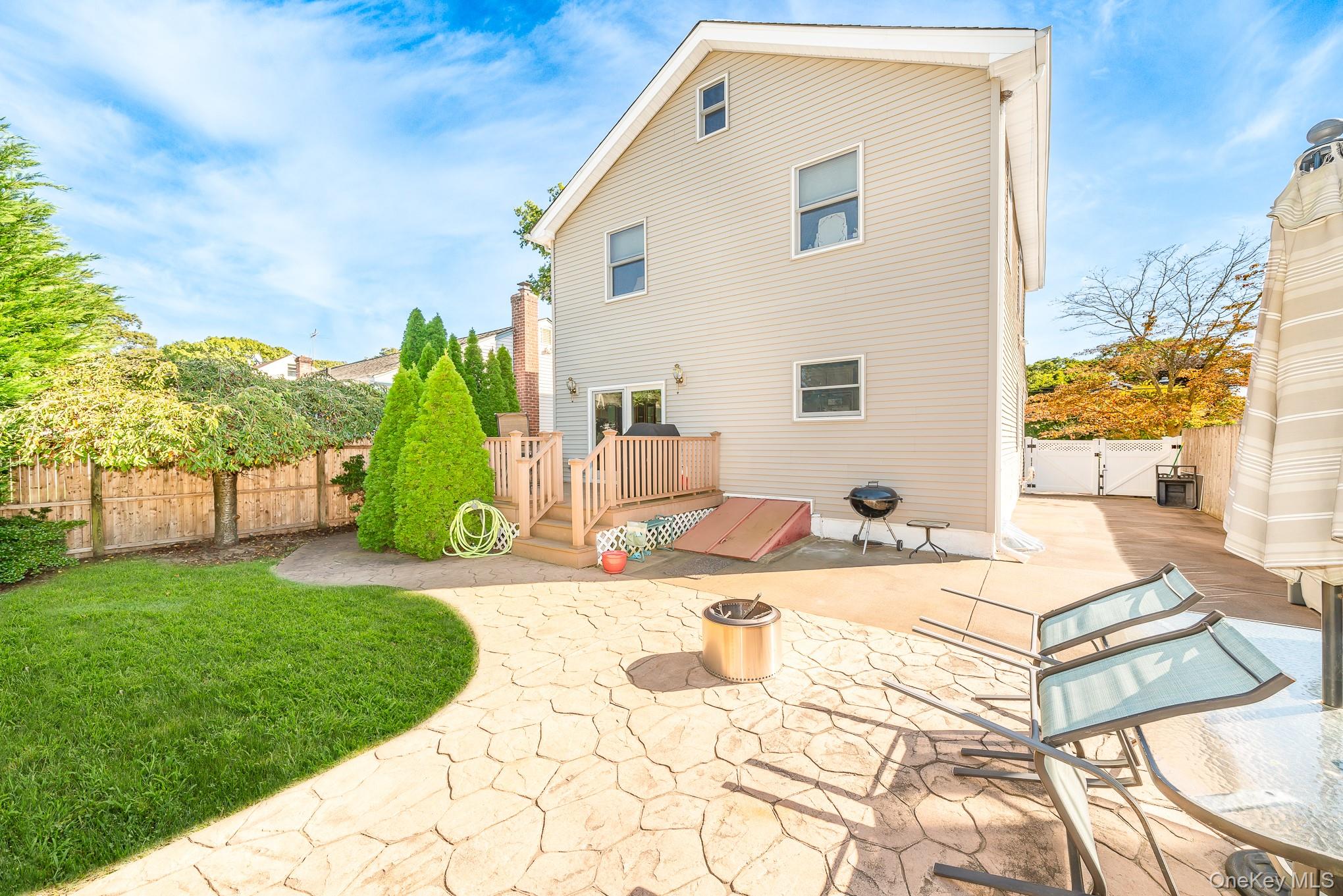 #4 photo, 3615 Franklin Street, Wantagh , NY 11793