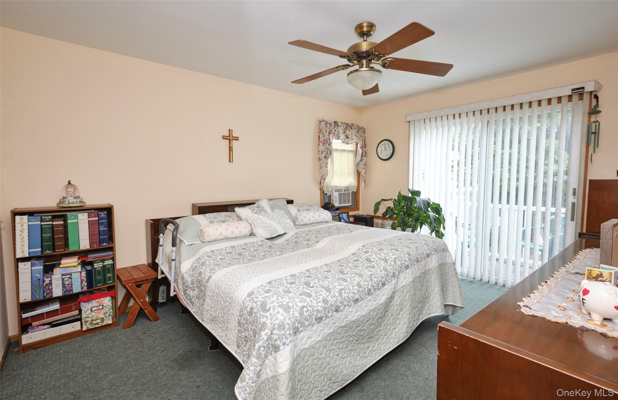 #13 photo, 911 Covert Avenue, New Hyde Park , NY 11040