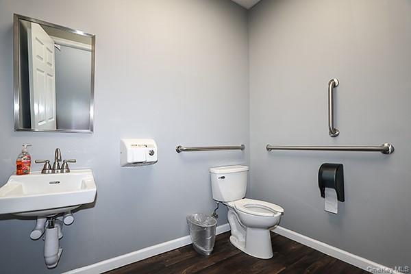 #17 photo, 68 Merrick Road, ナッソー郡 Lynbrook , NY 11563