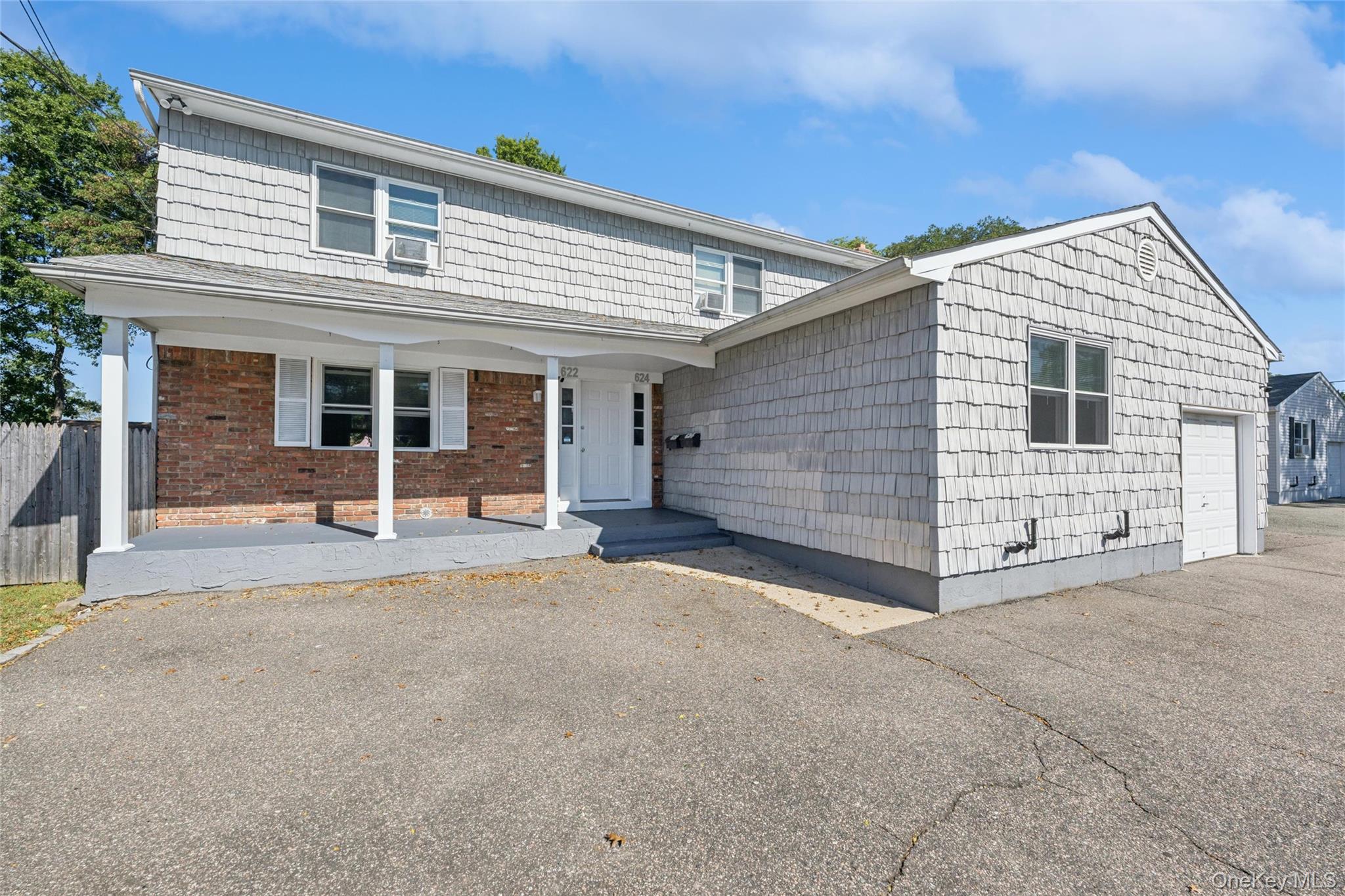 #1 photo, 622 Old Country Road, ناسو Plainview , NY 11803