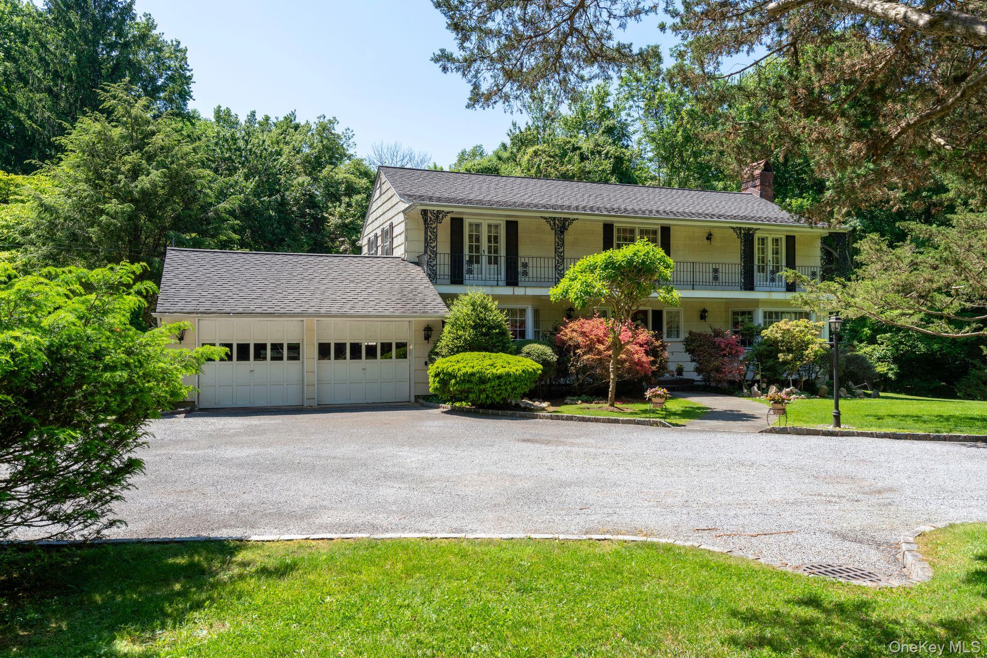 #1 photo, 4 Pippin Lane, Lloyd Harbor , NY 11743