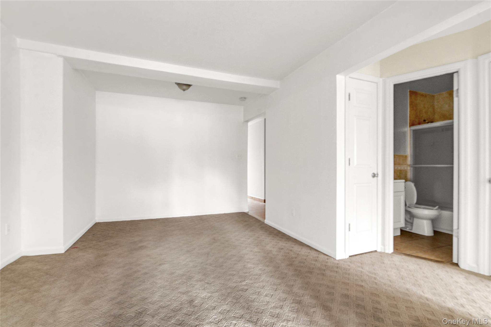 #16 photo, 20-39 49th Street, クイーンズ区 Astoria , NY 11105