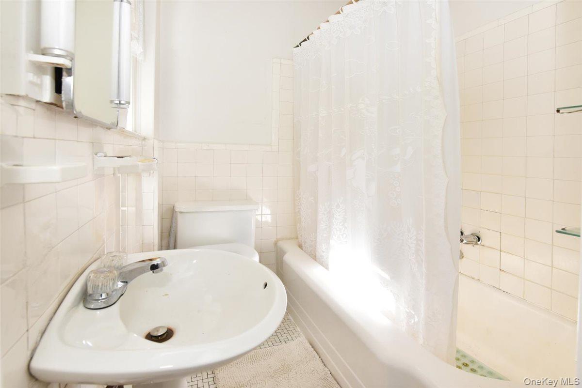 #17 photo, 101 Wallace Street, Freeport , NY 11520