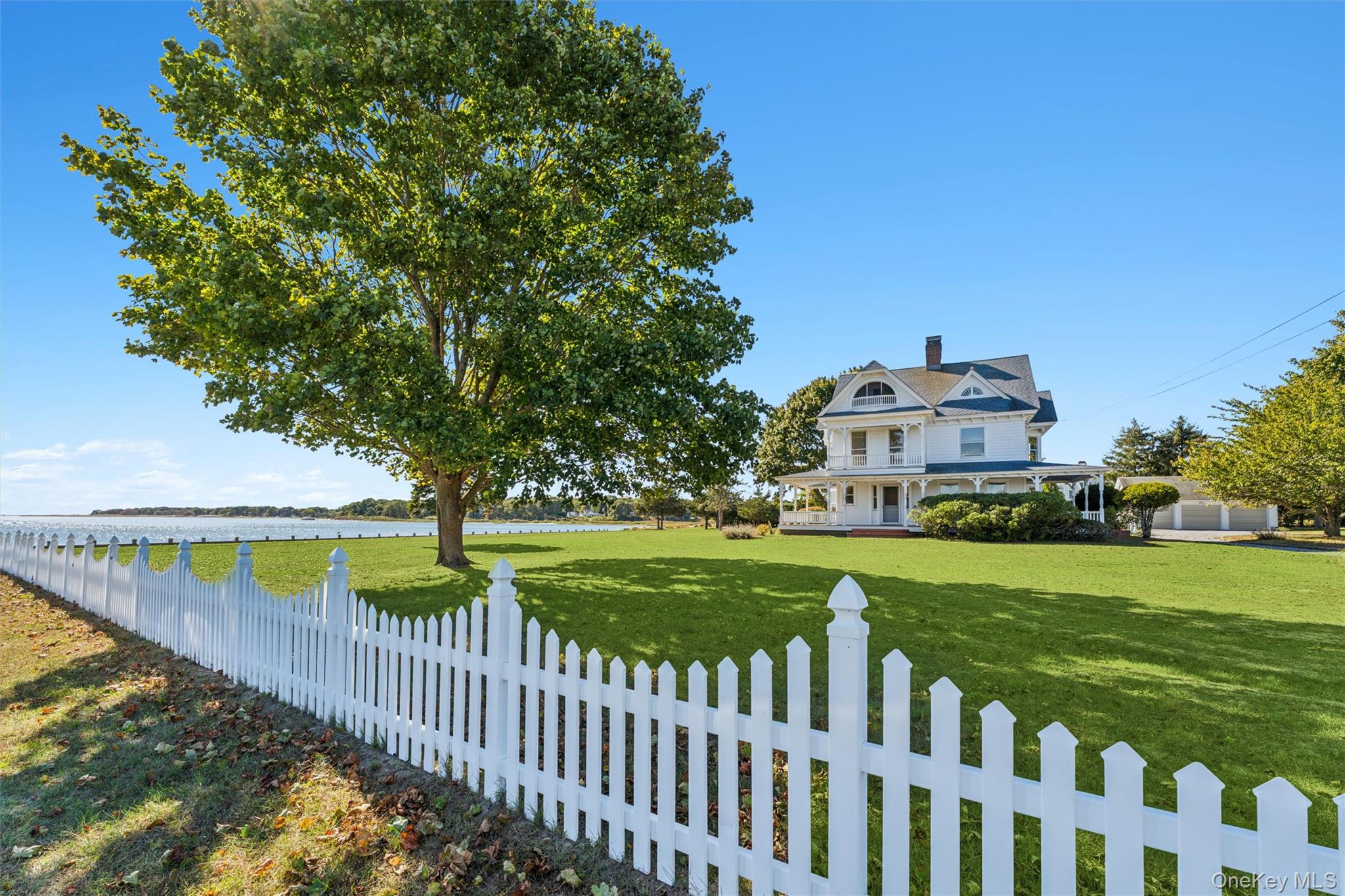 #14 photo, 63 S Bay Ave, サフォーク郡 Eastport , NY 11941