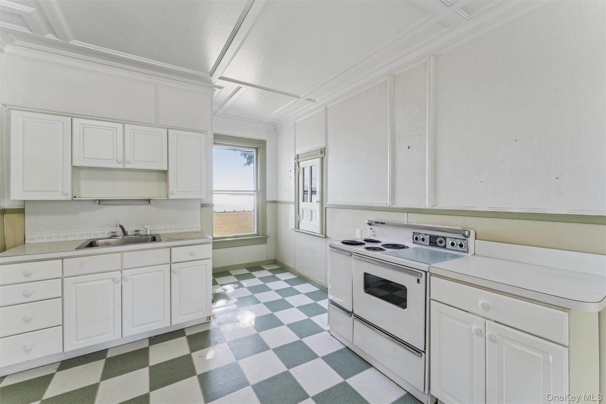 #8 photo, 63 S Bay Ave, サフォーク郡 Eastport , NY 11941