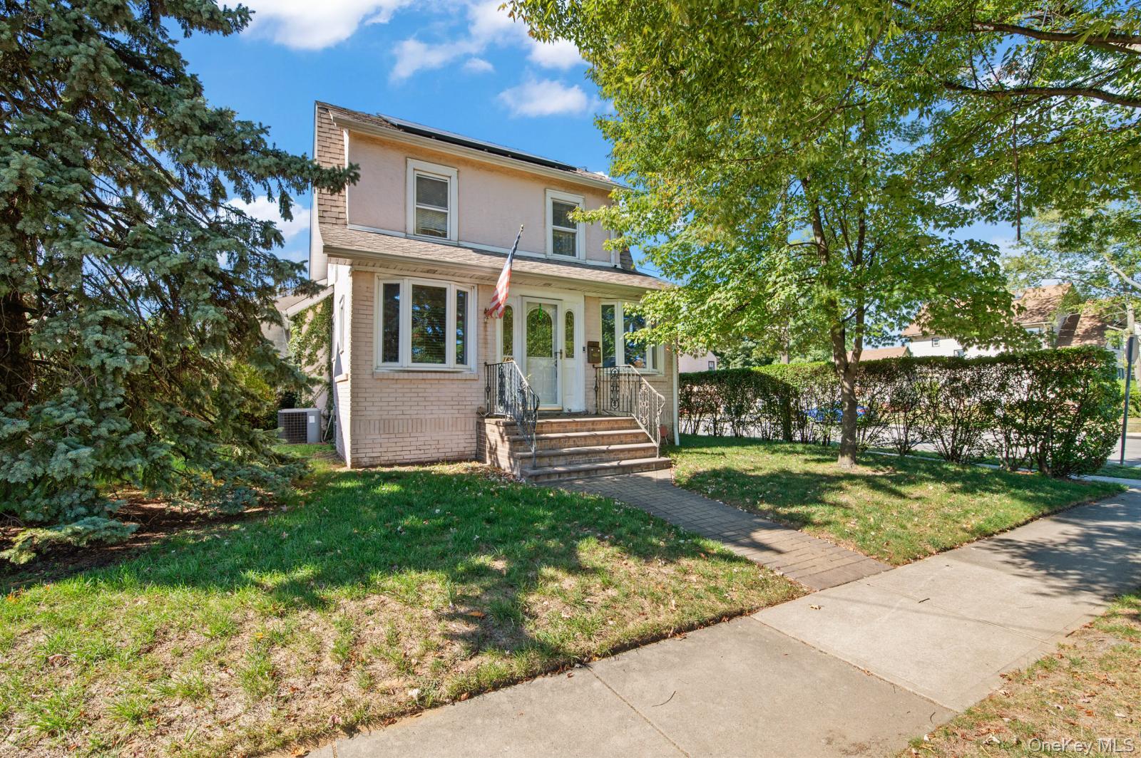 #1 photo, 160 Rockaway Parkway, Valley Stream , NY 11580