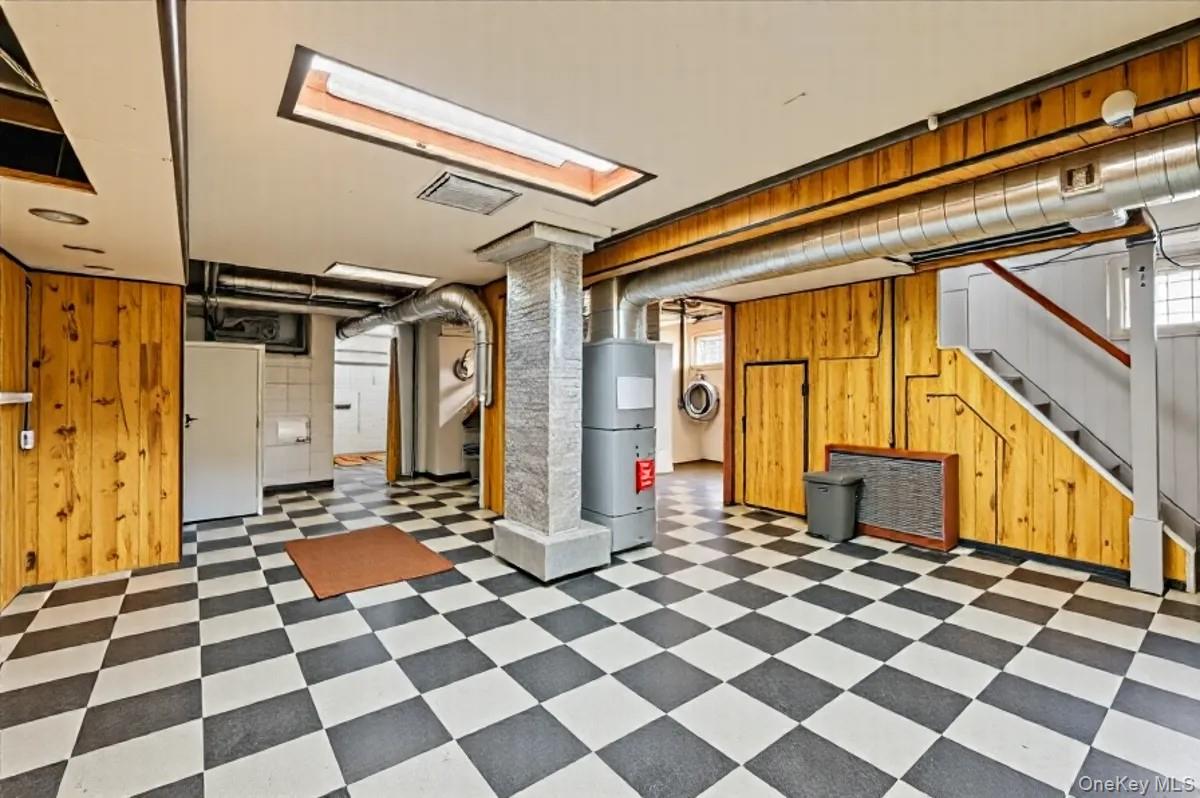 #20 photo, 160 Rockaway Parkway, Valley Stream , NY 11580