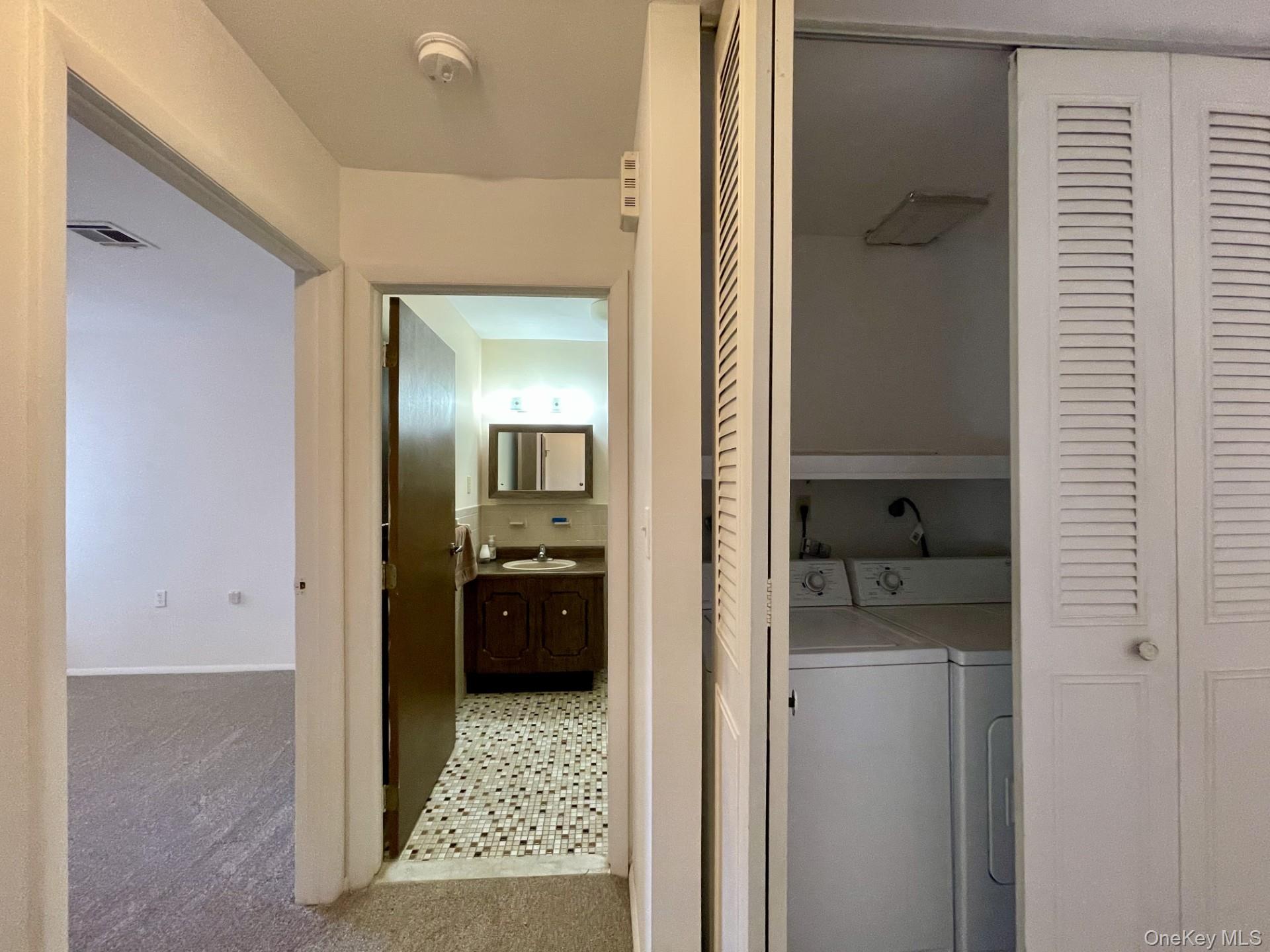 #13 photo, 323 Brownfield Drive, サフォーク郡 Ridge , NY 11961