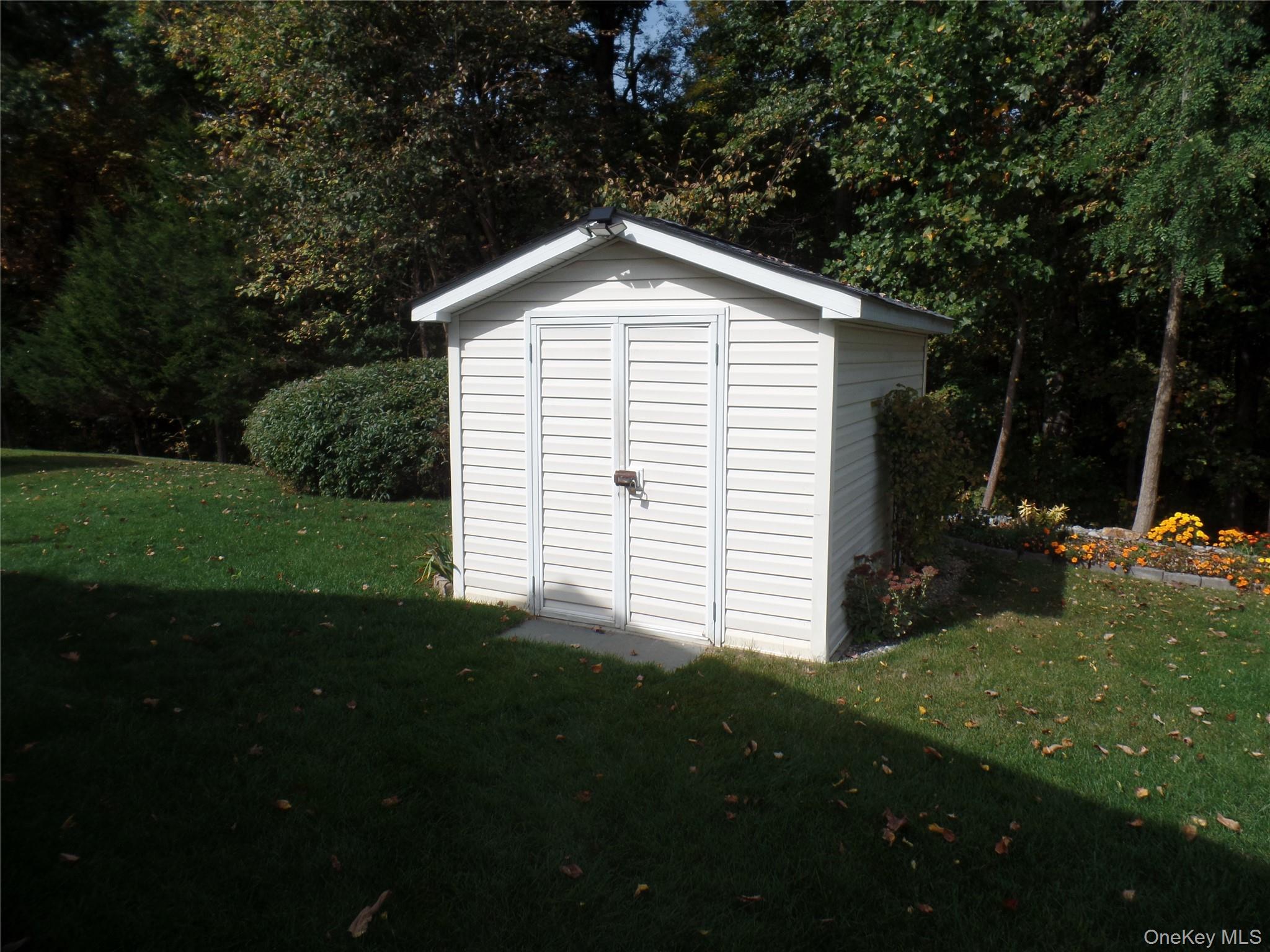 #15 photo, 87 Vero, Poughkeepsie , NY 12603