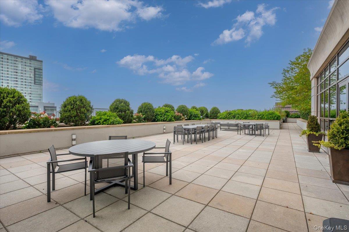 #19 photo, 175 Huguenot Street, New Rochelle , NY 10801