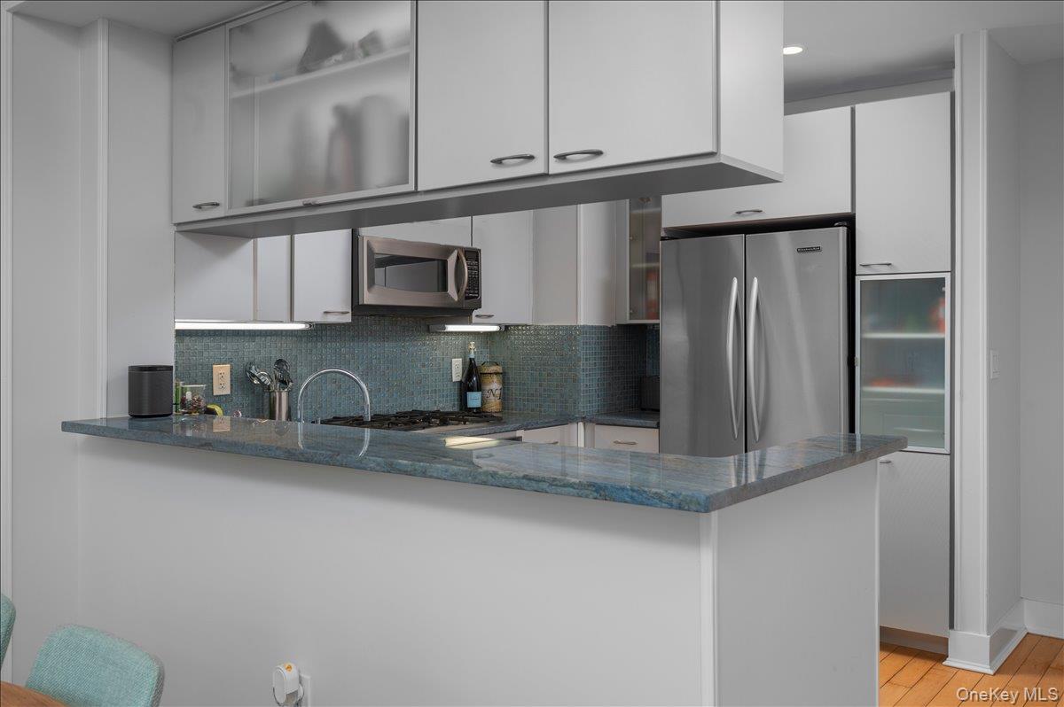 #4 photo, 175 Huguenot Street, New Rochelle , NY 10801