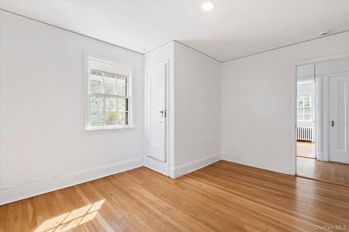 #11 photo, 244 Boulevard, Scarsdale , NY 10583