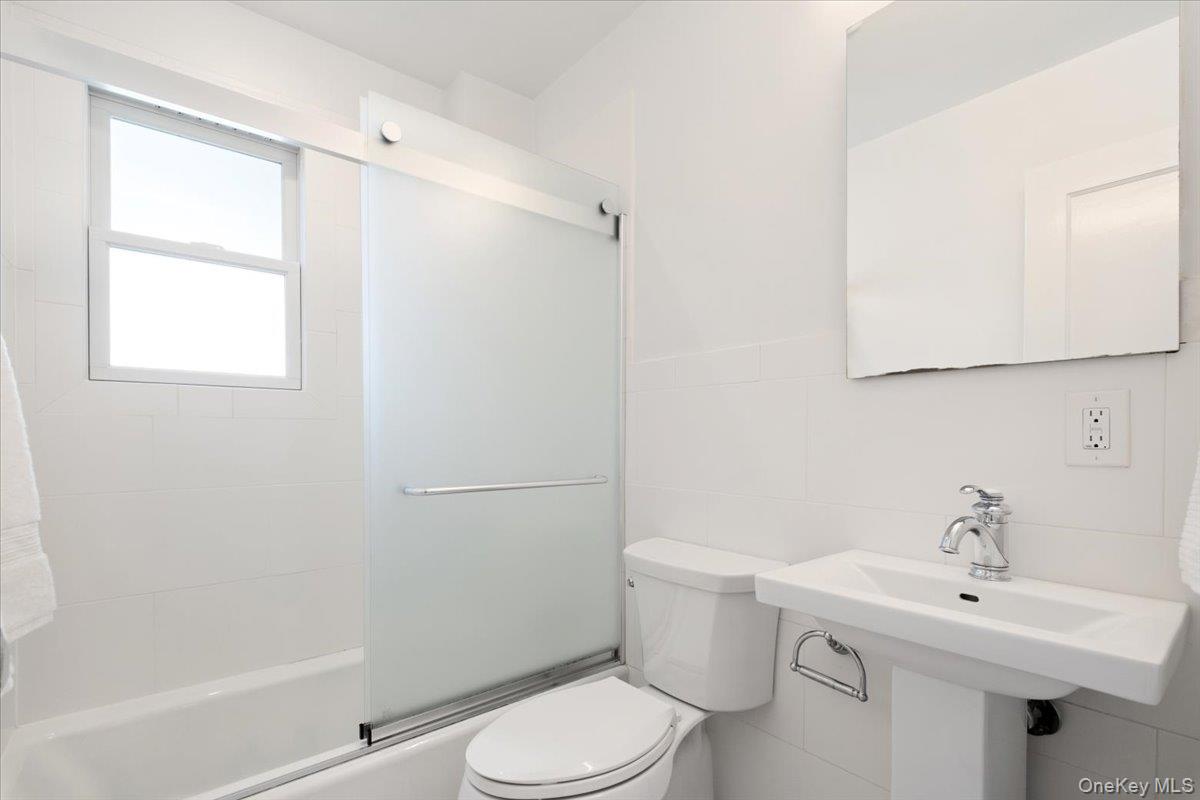 #14 photo, 244 Boulevard, Scarsdale , NY 10583