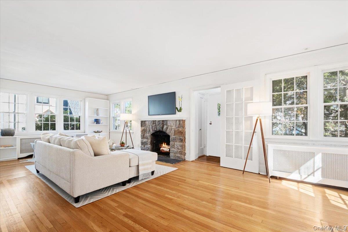 #4 photo, 244 Boulevard, Scarsdale , NY 10583