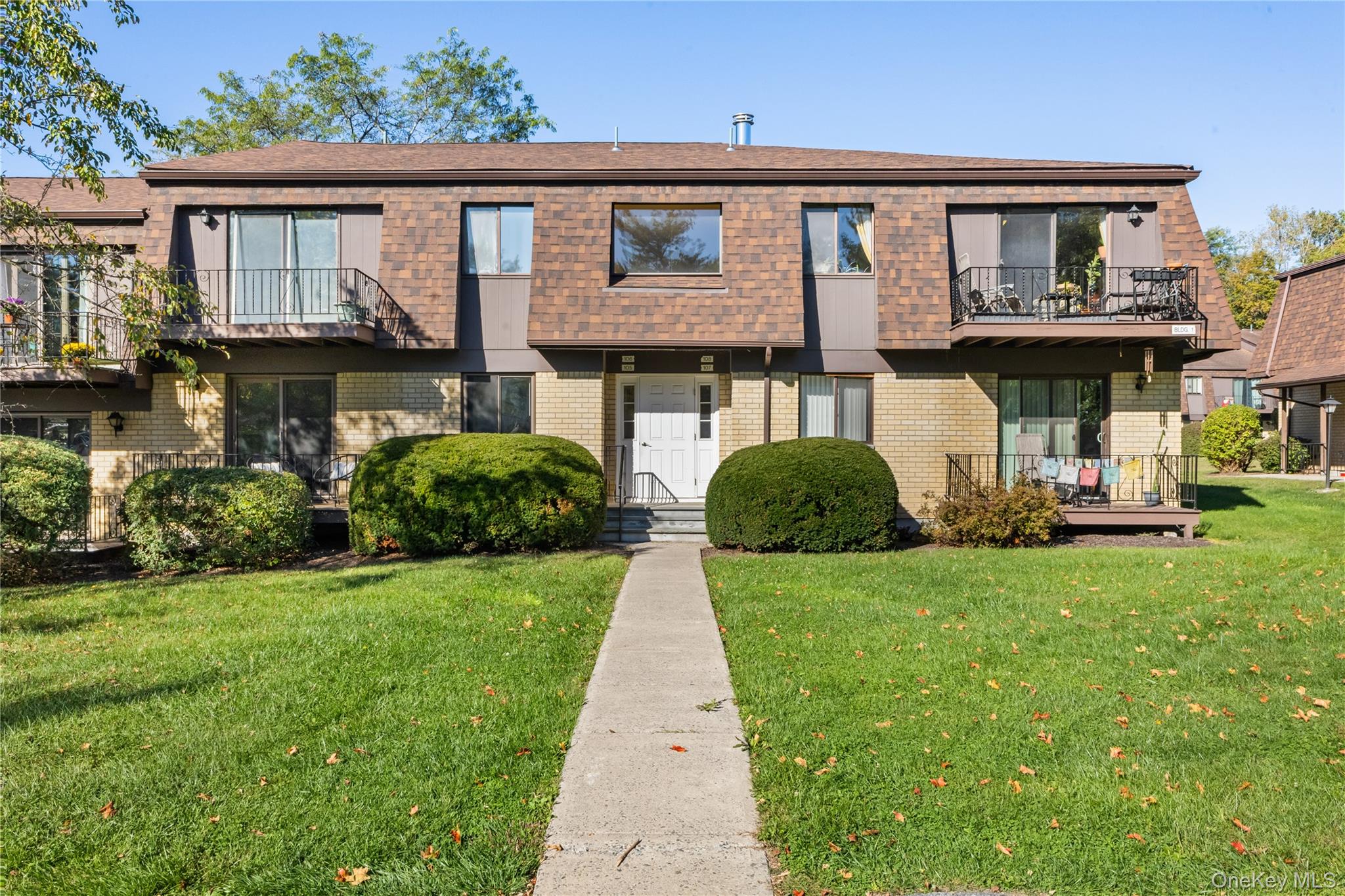 #1 photo, 105 Cherry Hill Drive, 紐約州 Poughkeepsie , NY 12603