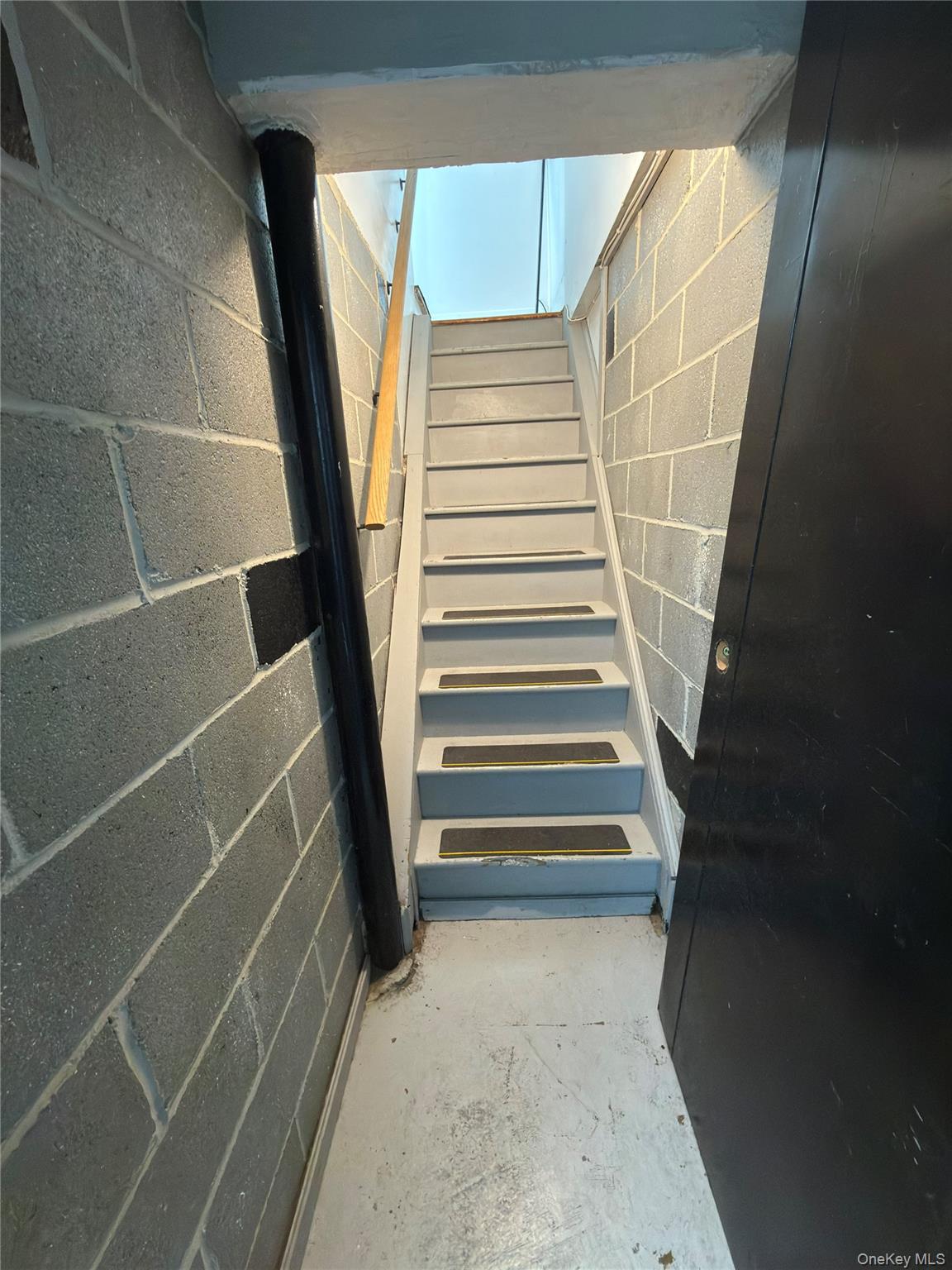 #8 photo, 86-31 Whitney Avenue, Elmhurst , NY 11373