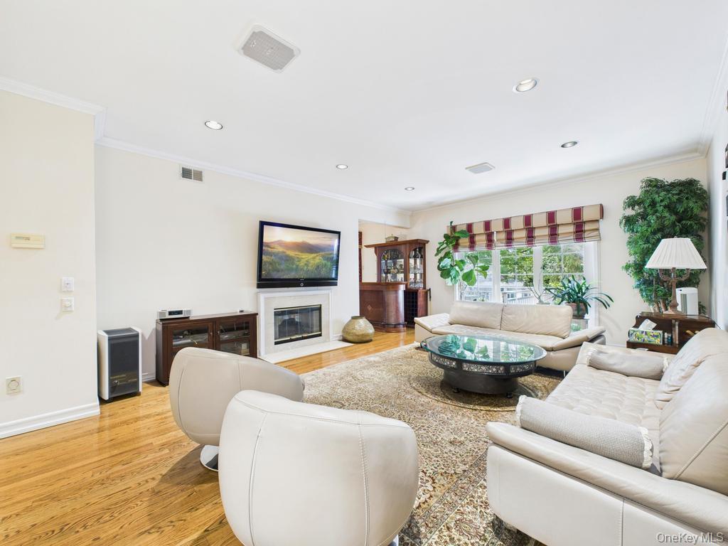 #10 photo, 428 Toftree Court, ナッソー郡 Roslyn , NY 11576