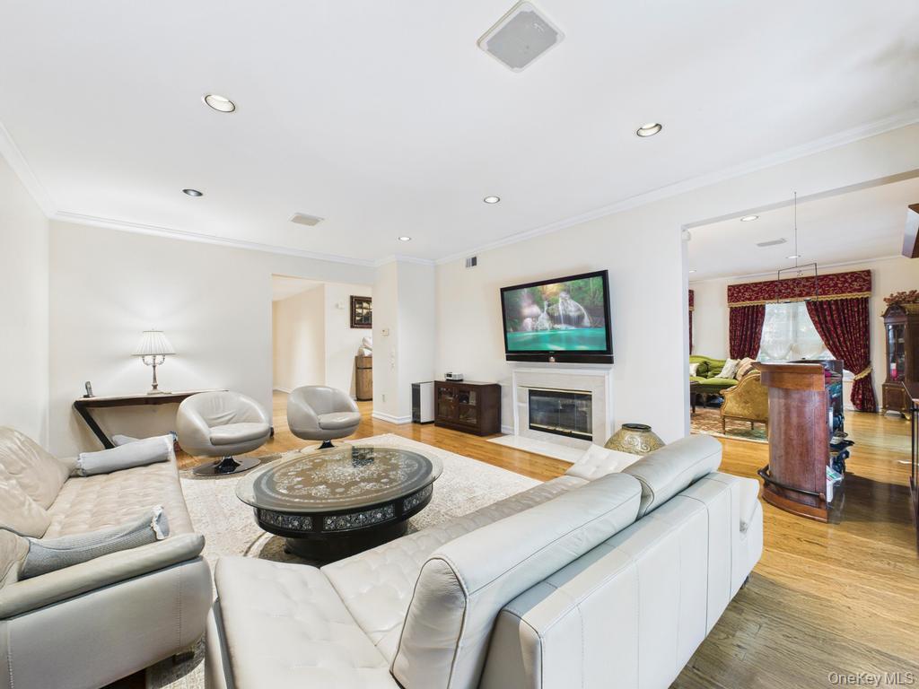 #11 photo, 428 Toftree Court, ナッソー郡 Roslyn , NY 11576