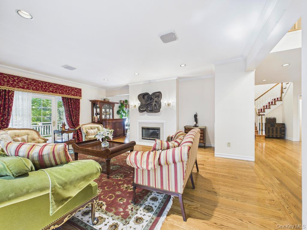 #7 photo, 428 Toftree Court, ナッソー郡 Roslyn , NY 11576