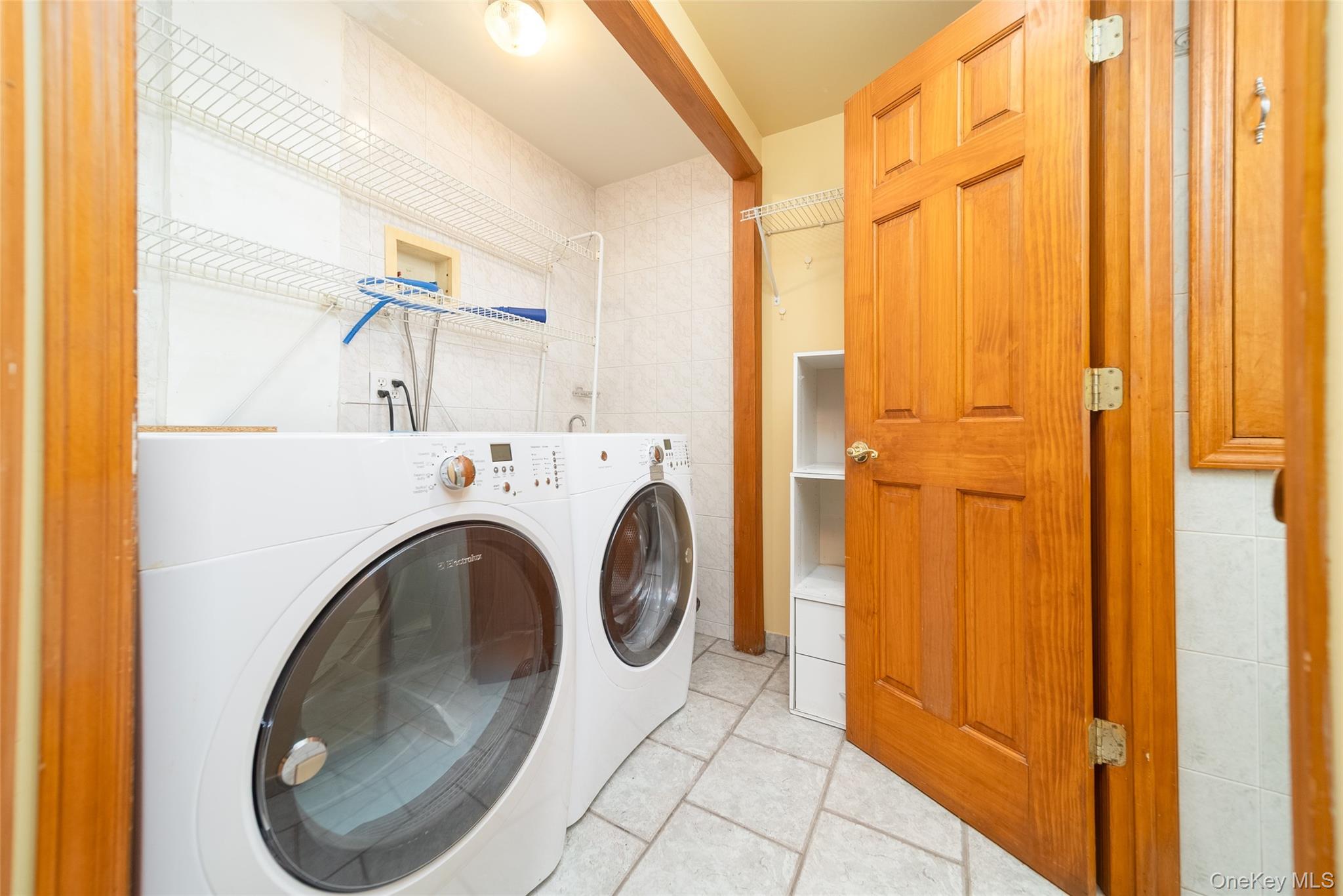 #18 photo, 151-25 21 Avenue, Whitestone , NY 11357