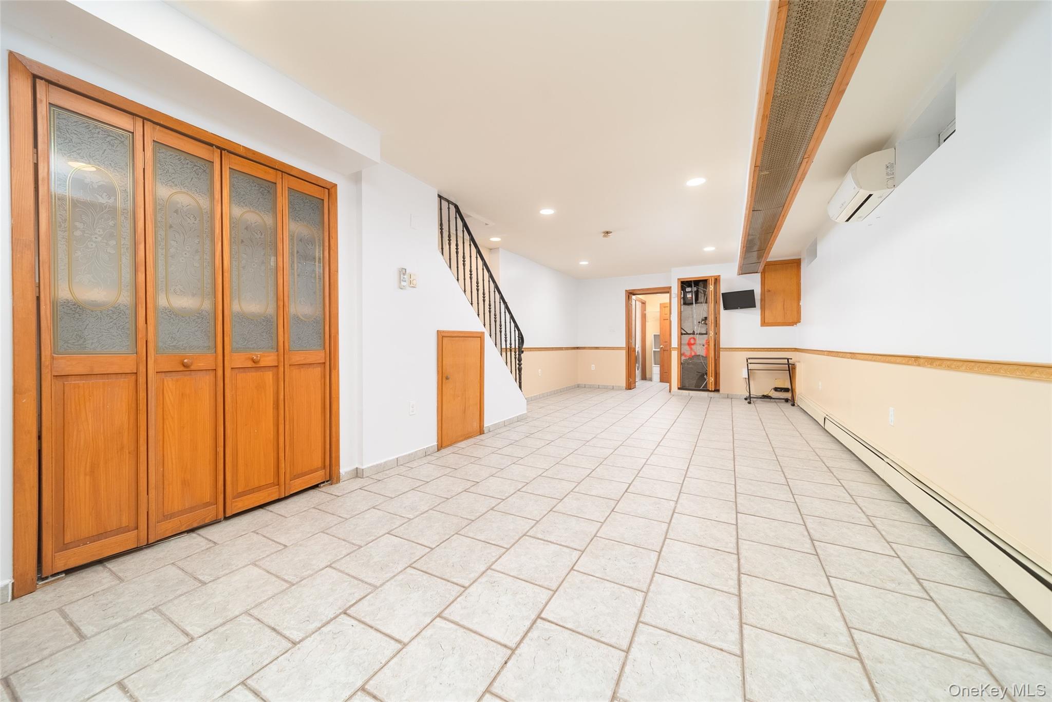 #19 photo, 151-25 21 Avenue, Whitestone , NY 11357