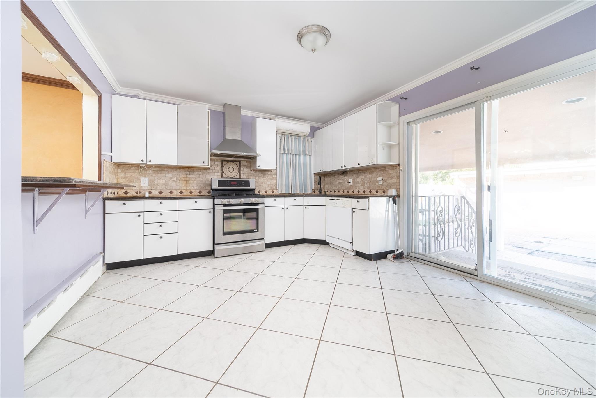 #8 photo, 151-25 21 Avenue, Whitestone , NY 11357