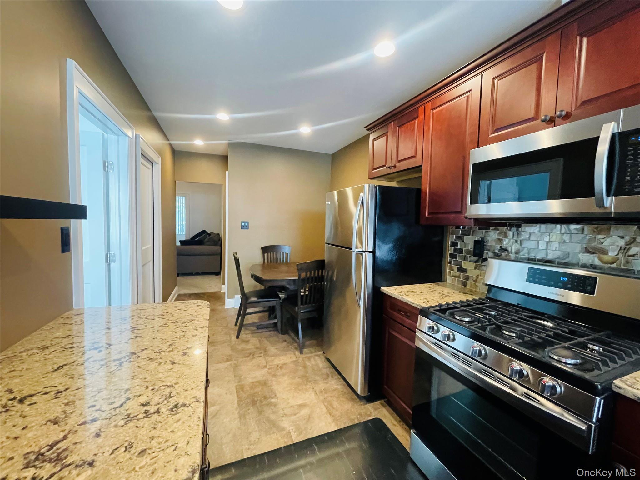 #3 photo, 47-32 39th Street, Sunnyside , NY 11104