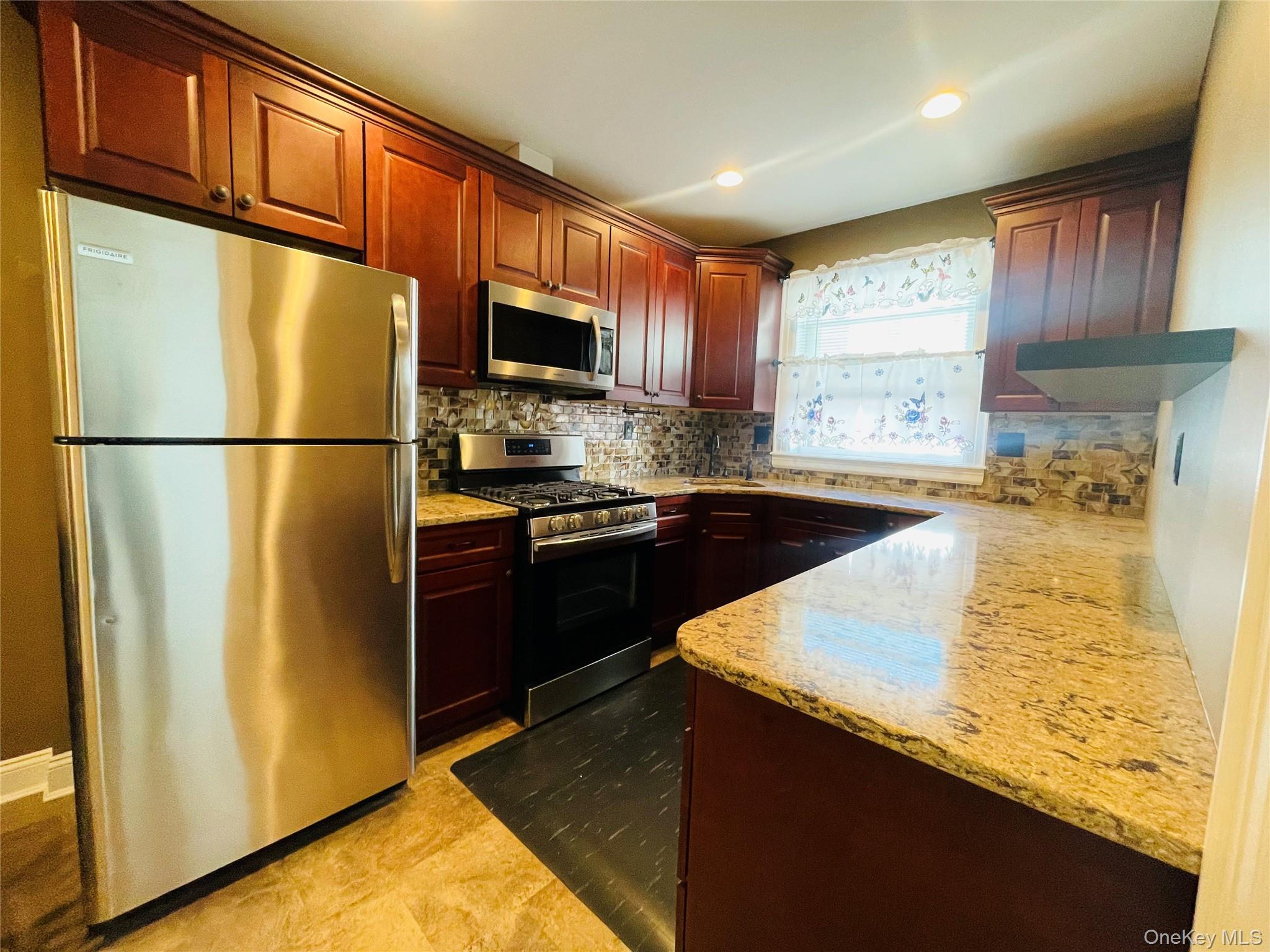 #4 photo, 47-32 39th Street, Sunnyside , NY 11104