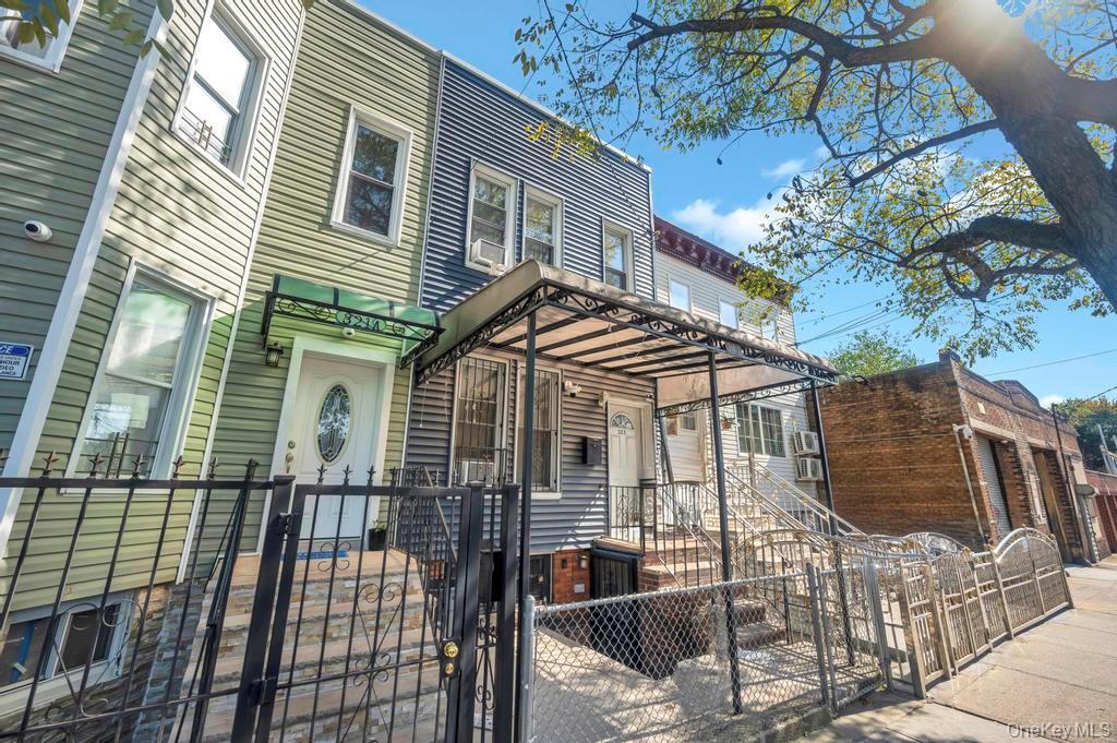 #5 photo, 323 Barbey Street, ブルックリン区 Brooklyn , NY 11207