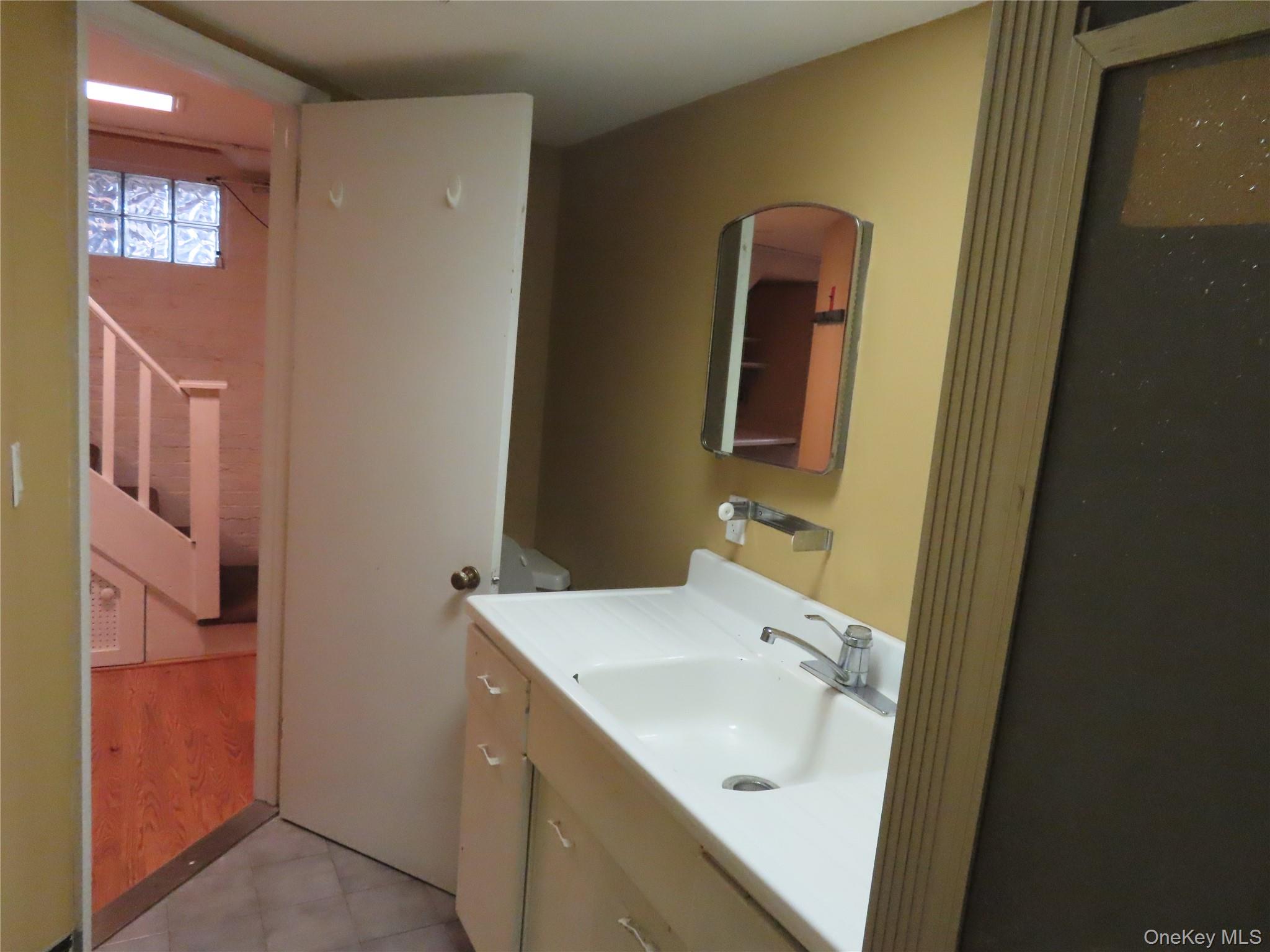 #16 photo, 13 S Bayles Avenue, ナッソー郡 Port Washington , NY 11050