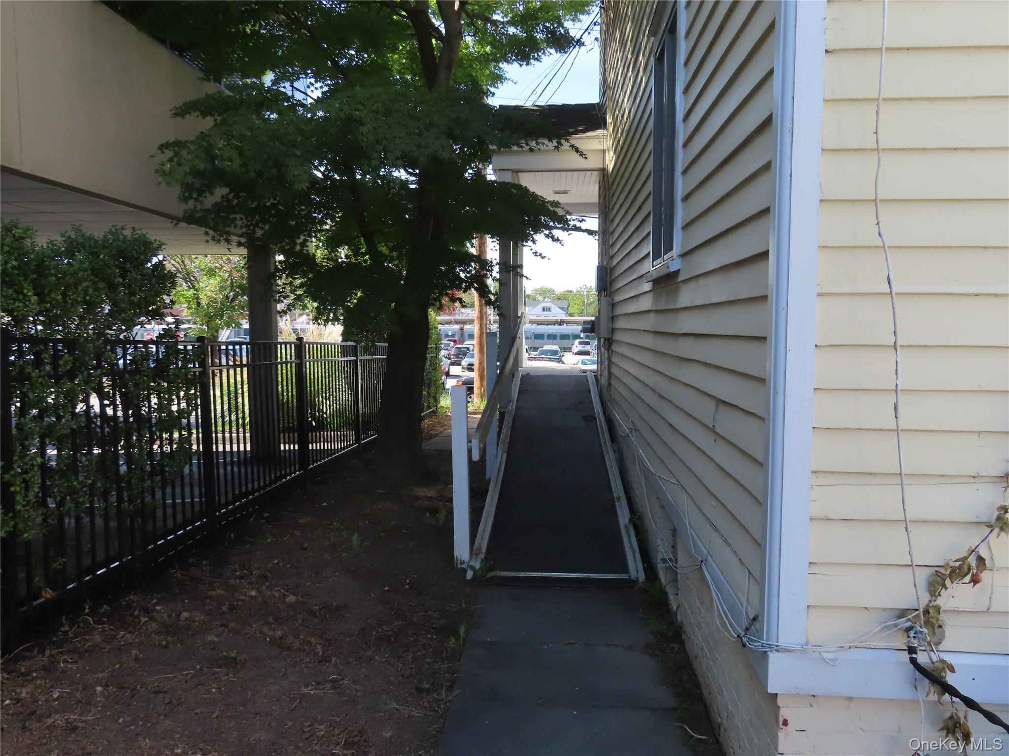 #3 photo, 13 S Bayles Avenue, ナッソー郡 Port Washington , NY 11050