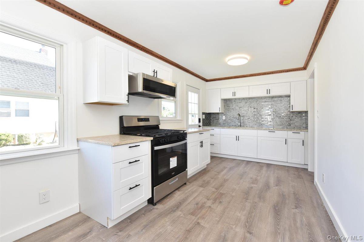 #10 photo, 461 Pinebrook Avenue, West Hempstead , NY 11552