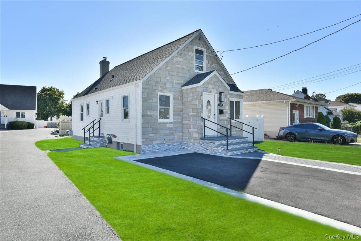 #2 photo, 461 Pinebrook Avenue, West Hempstead , NY 11552