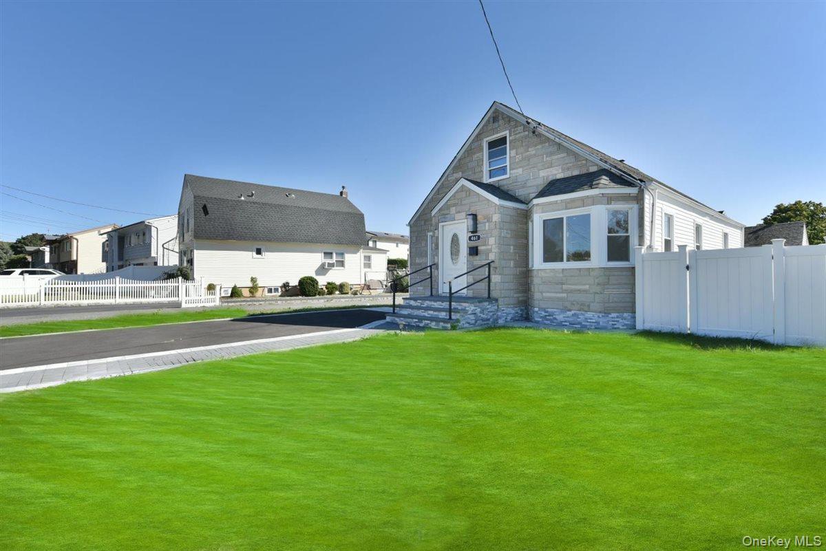 #3 photo, 461 Pinebrook Avenue, West Hempstead , NY 11552