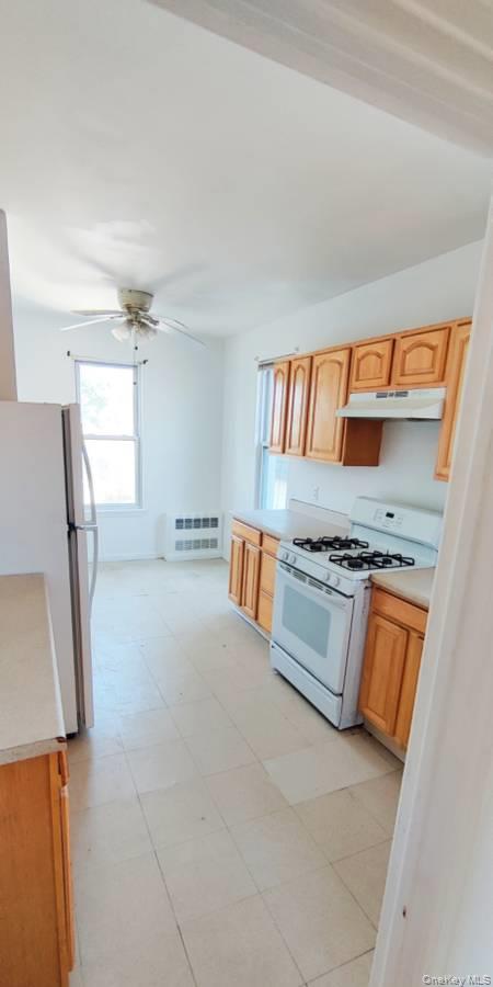 #2 photo, 1951 fowler ave, Bronx , NY 10462