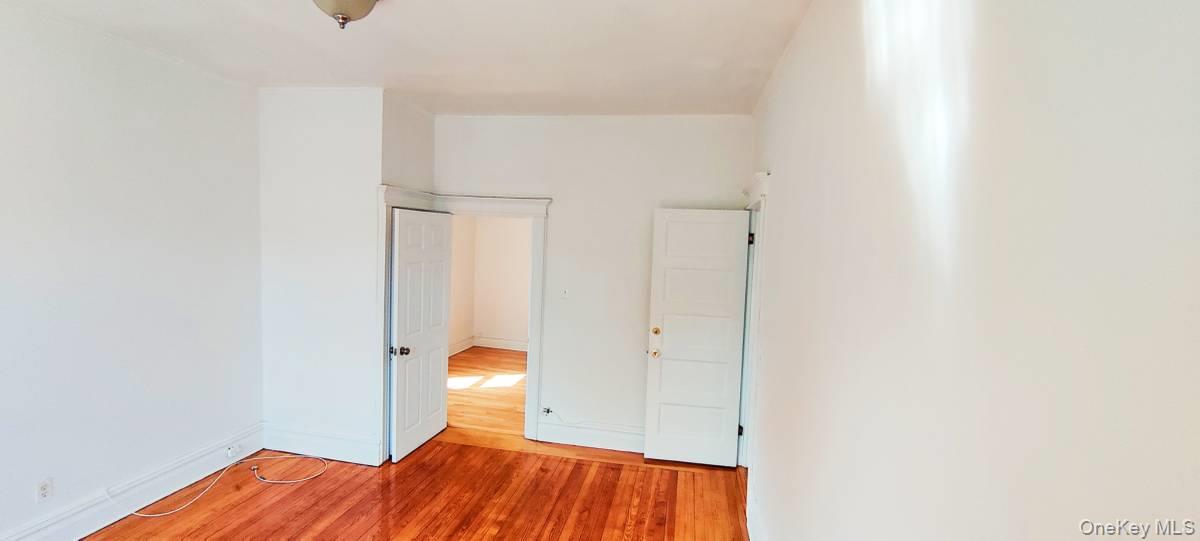 #6 photo, 1951 fowler ave, Bronx , NY 10462