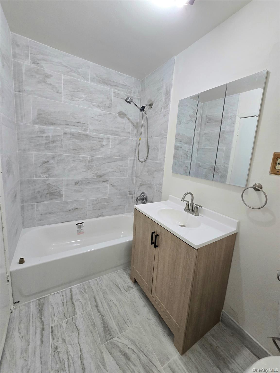 #6 photo, 153-24 83rd Street, كوينز Howard Beach , NY 11414