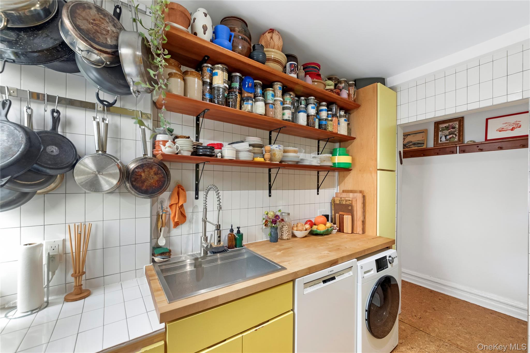 #5 photo, 104 Division Avenue, Brooklyn , NY 11211