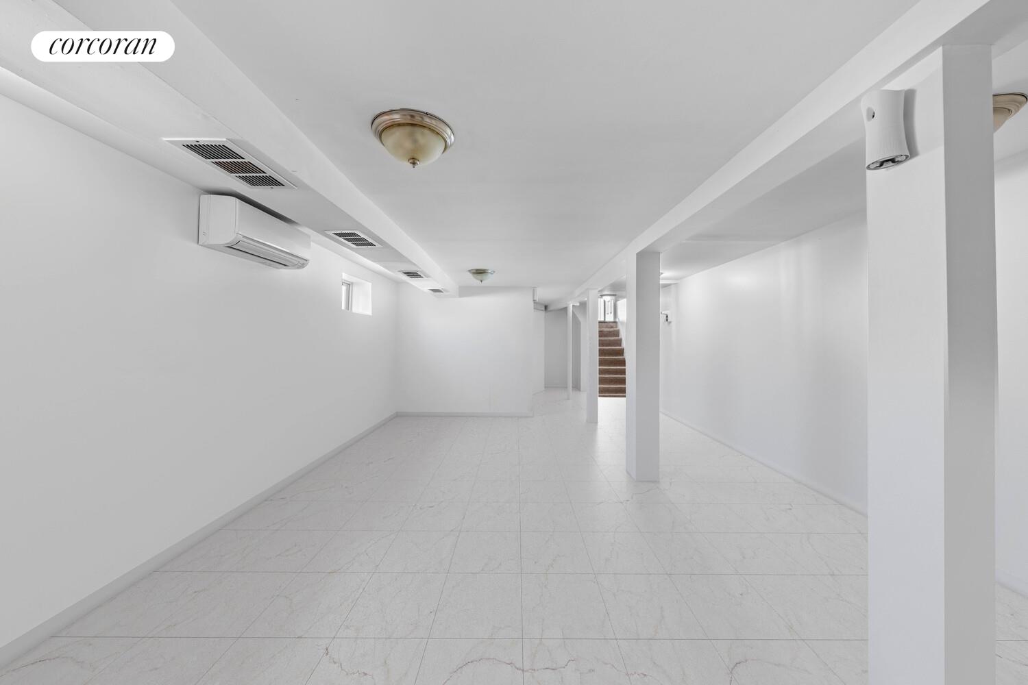 #12 photo, 89-13 85TH Street, クイーンズ区 Woodhaven , NY 11421