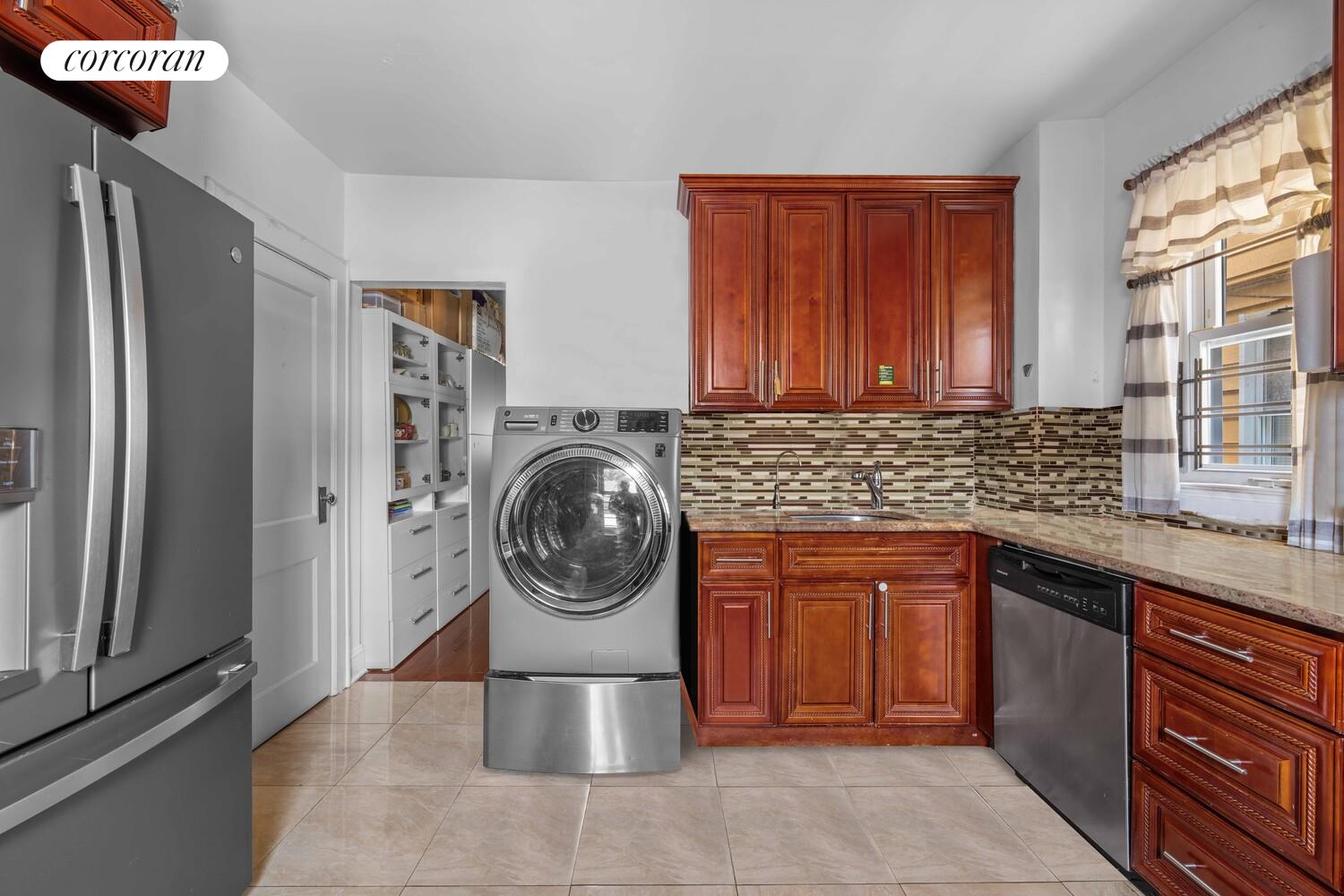 #6 photo, 89-13 85TH Street, クイーンズ区 Woodhaven , NY 11421