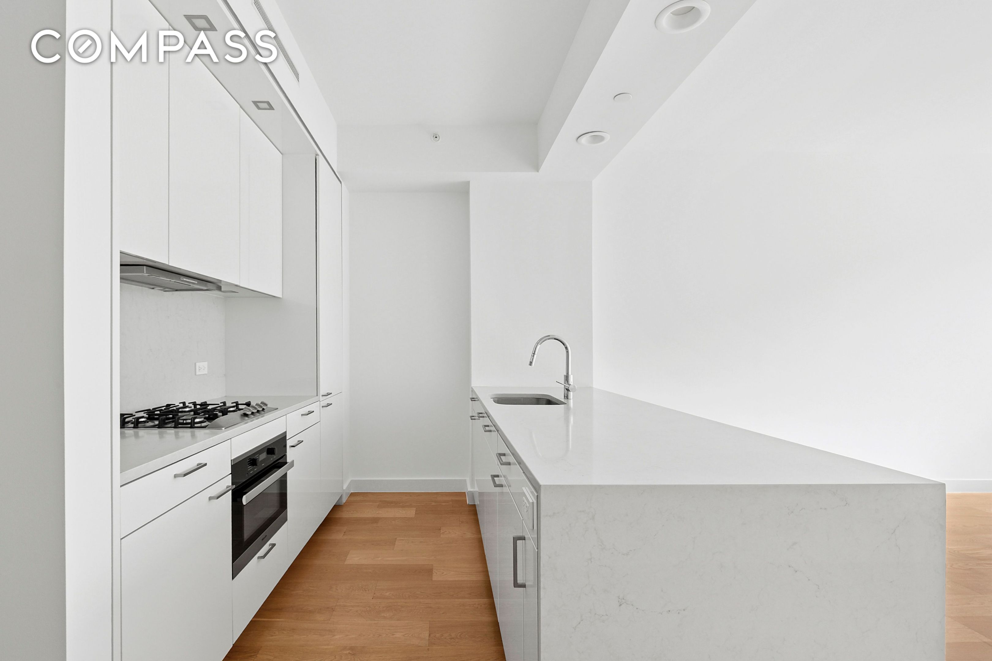 #6 photo, 301 E 61st Street, Lenox Hill , NY 10065