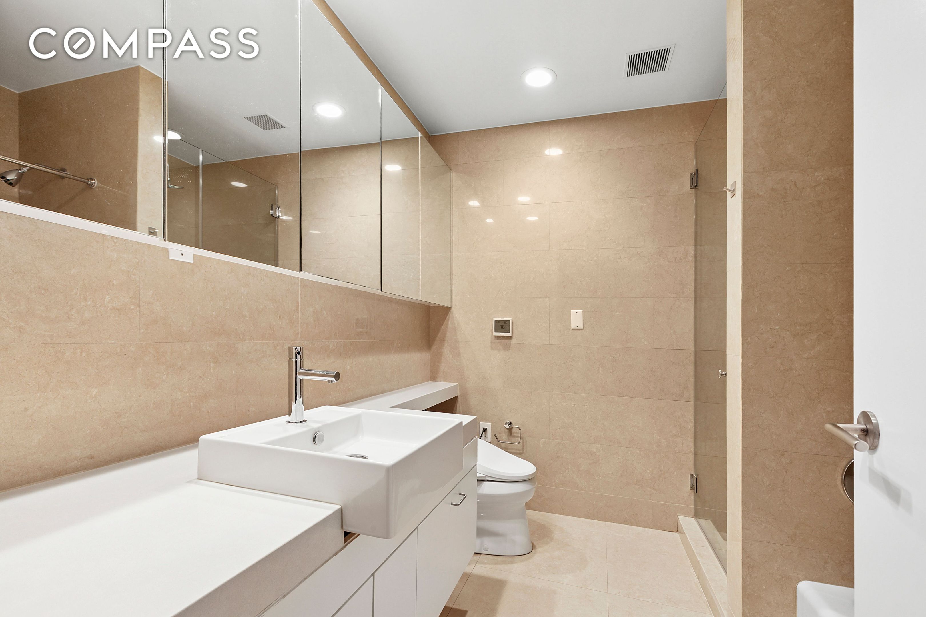 #9 photo, 301 E 61st Street, Lenox Hill , NY 10065