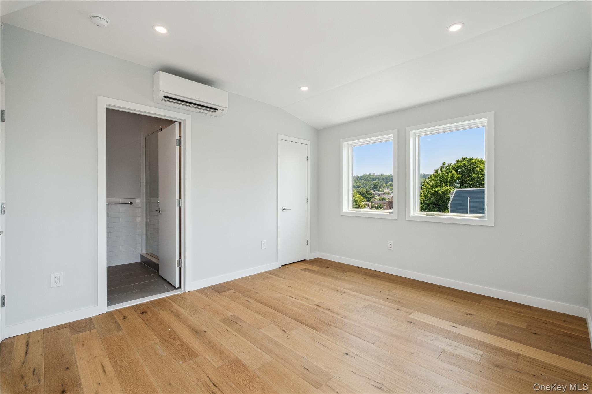 #12 photo, 46 Hudson Street, Sleepy Hollow , NY 10591