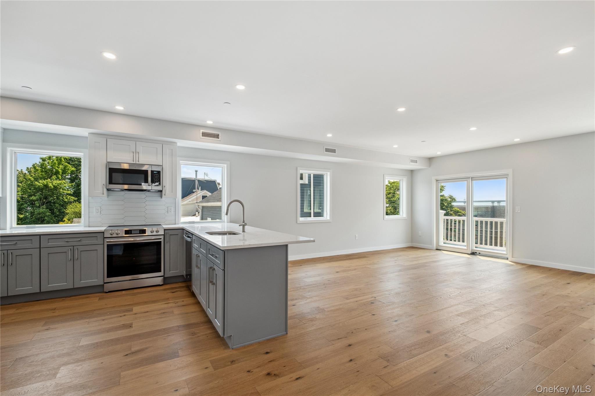 #6 photo, 46 Hudson Street, Sleepy Hollow , NY 10591