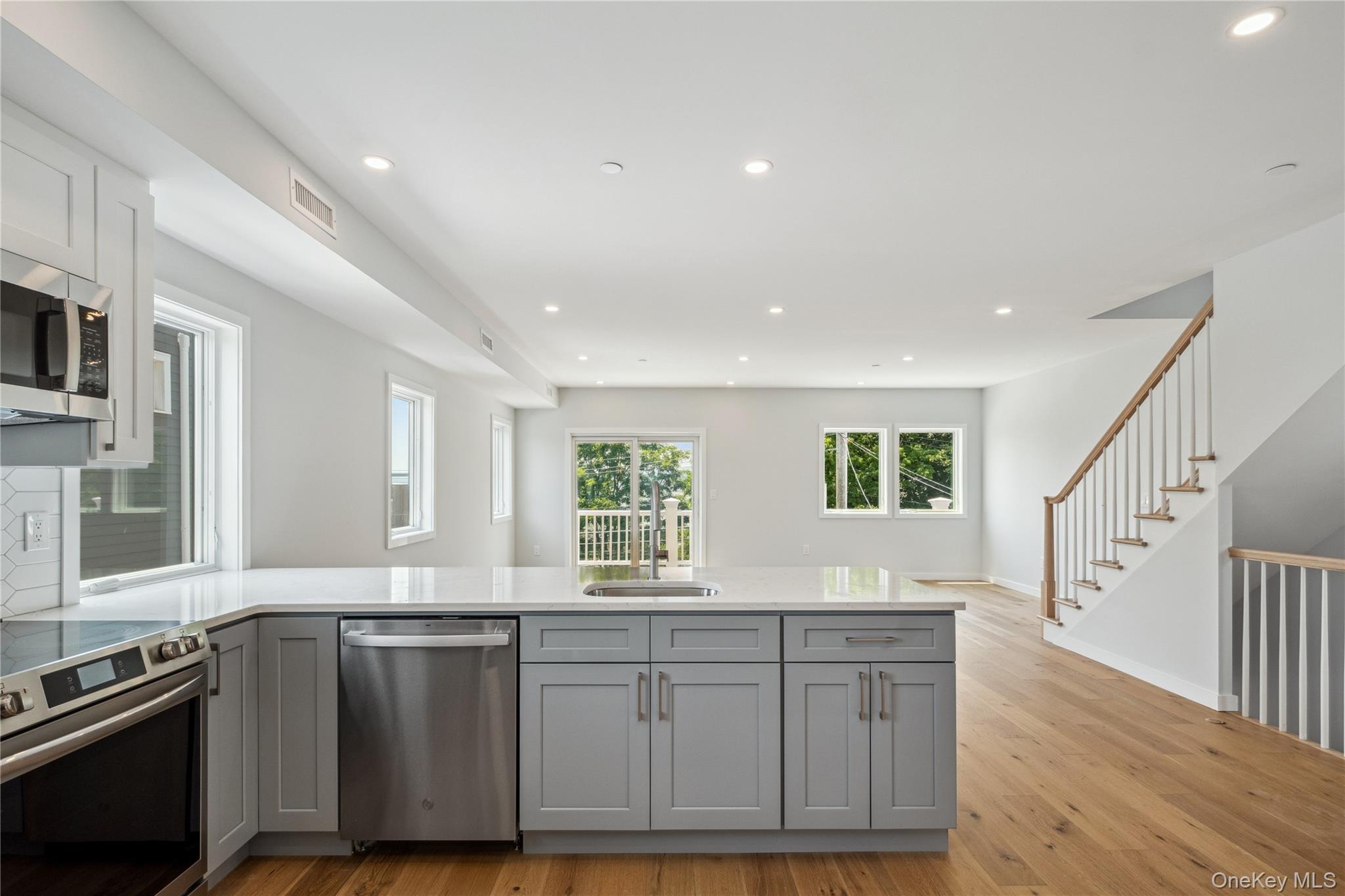 #8 photo, 46 Hudson Street, Sleepy Hollow , NY 10591