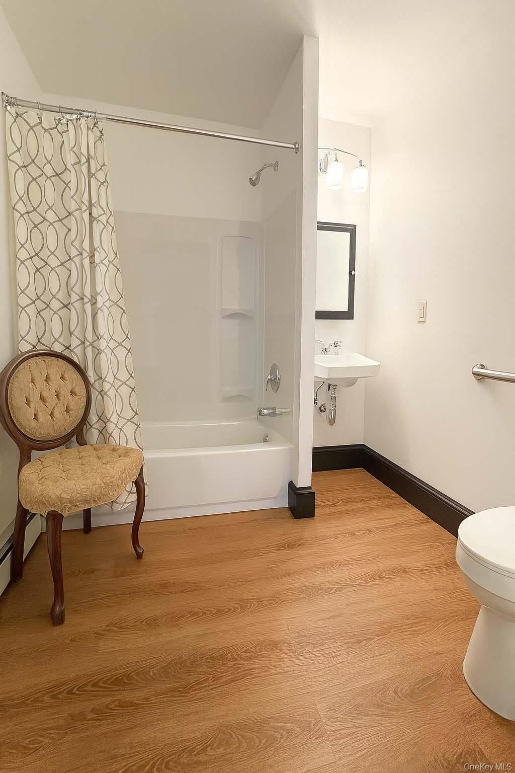 #2 photo, 118 Grand Street, Kingston , NY 12401