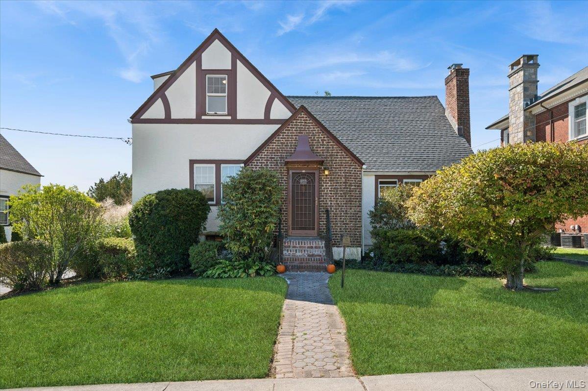 #1 photo, 10 Oakland Avenue, Yonkers , NY 10710