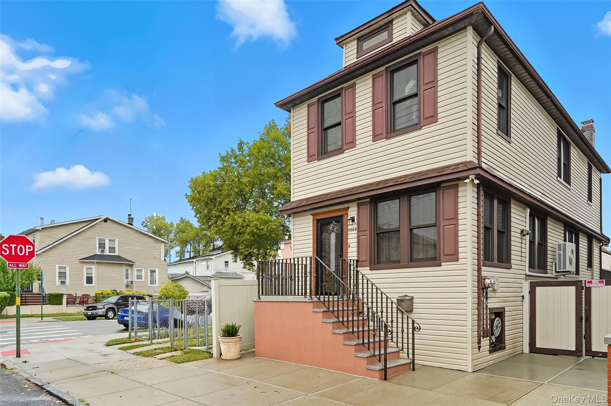 #2 photo, 1444 Gillespie Avenue, Bronx , NY 10461