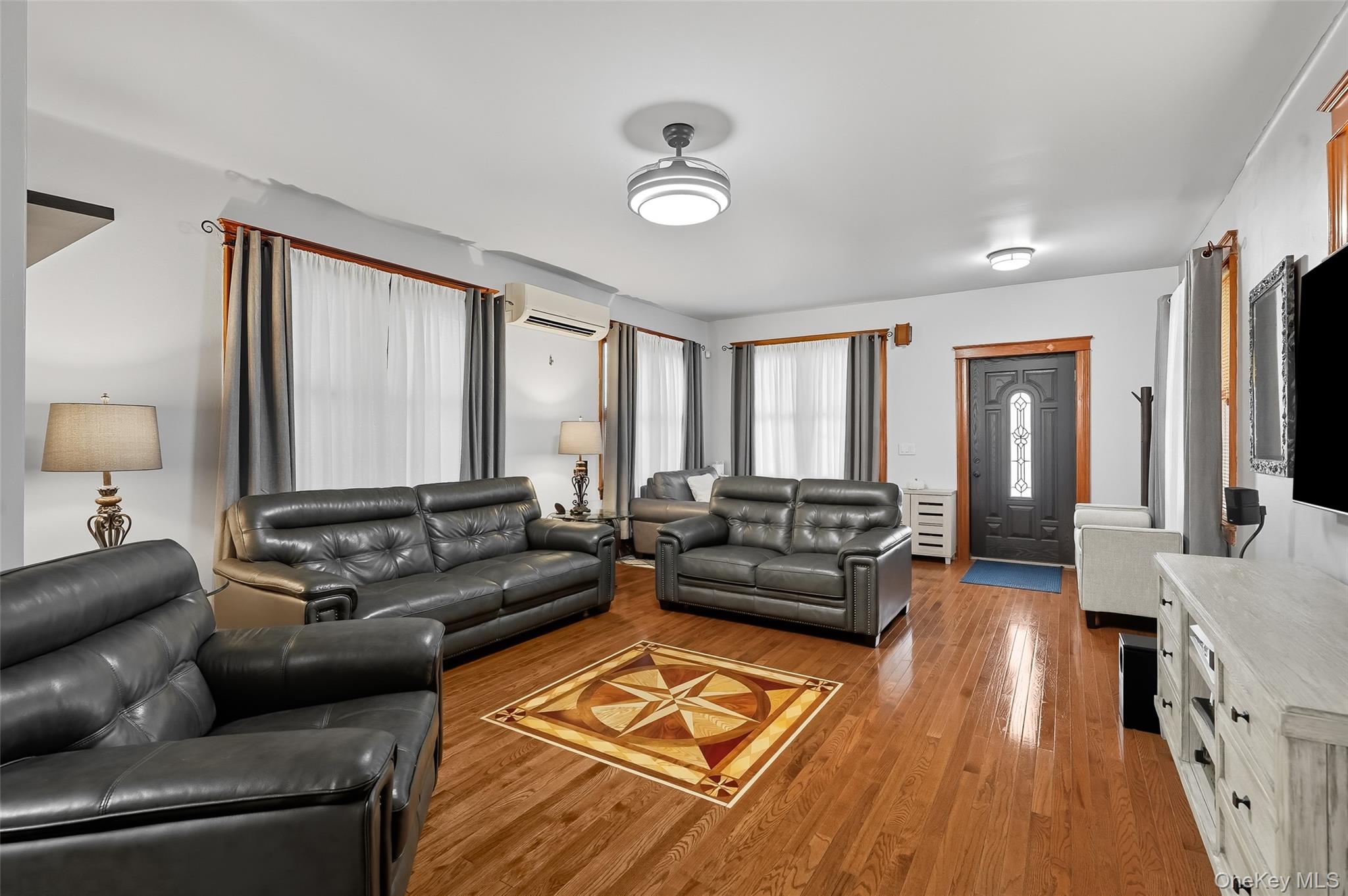 #7 photo, 1444 Gillespie Avenue, Bronx , NY 10461