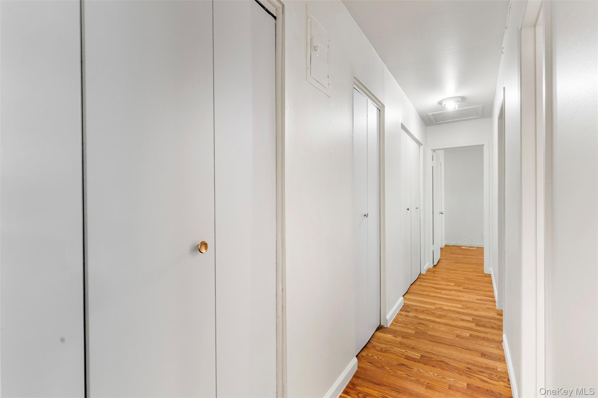 #17 photo, 1513 Old Country Road, Elmsford , NY 10523